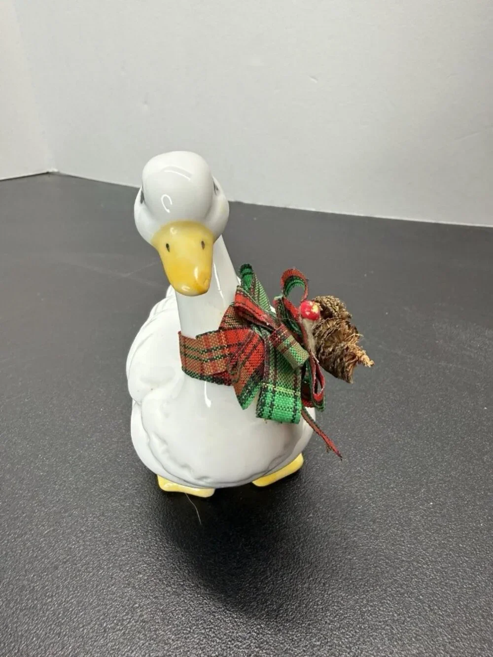 Ceramic Christmas Goose Holiday Wreath Russ Berrie 5